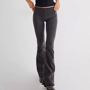 Free People Penny Pull-On Flare Jeans Black Size 25